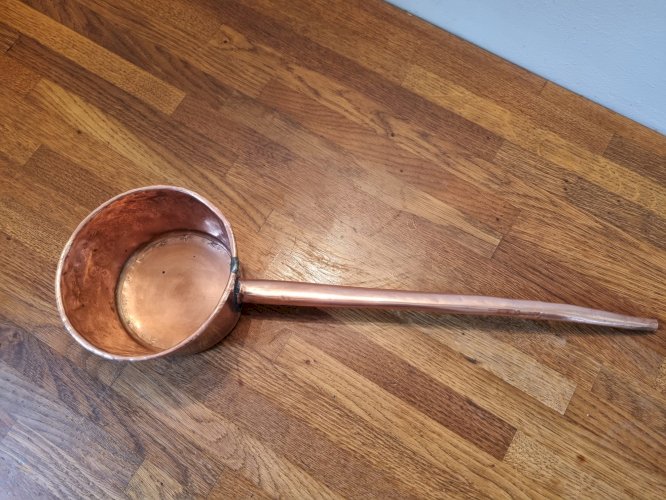 Antique Cassotte / Couade en cuivre rosé 