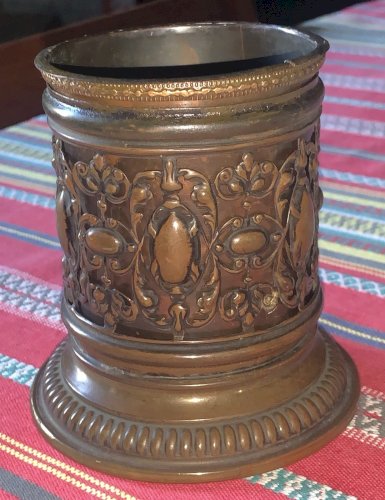 antiquité pot à pinceau?style Renaissance en cuivre ajouré doré repoussé