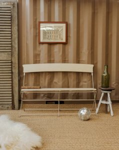 Antoine, the wooden bench No. 261