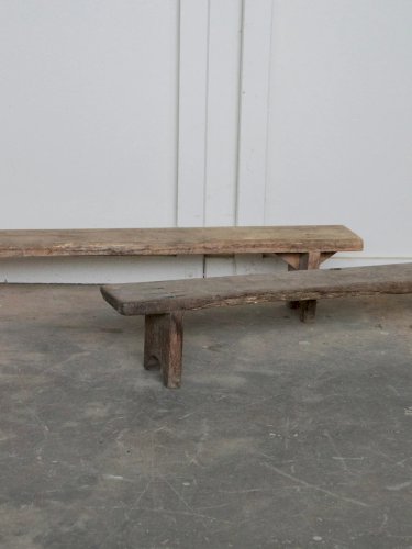 Antoine, le petit banc bas en bois N°282