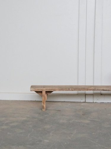 Antoine, le petit banc en bois clair N°283