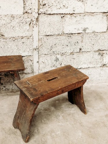 Antoine, le petit banc en bois N°204