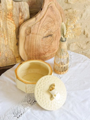 Antoinette, la bonbonnière en porcelaine N°27