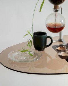 Antoinette, the vintage glass plate No. 134