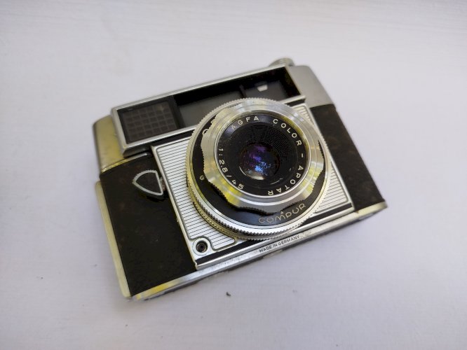 Appareil photo ancien, Agfa color apotar  1 : 2.8 / 45 Optima III Compur 