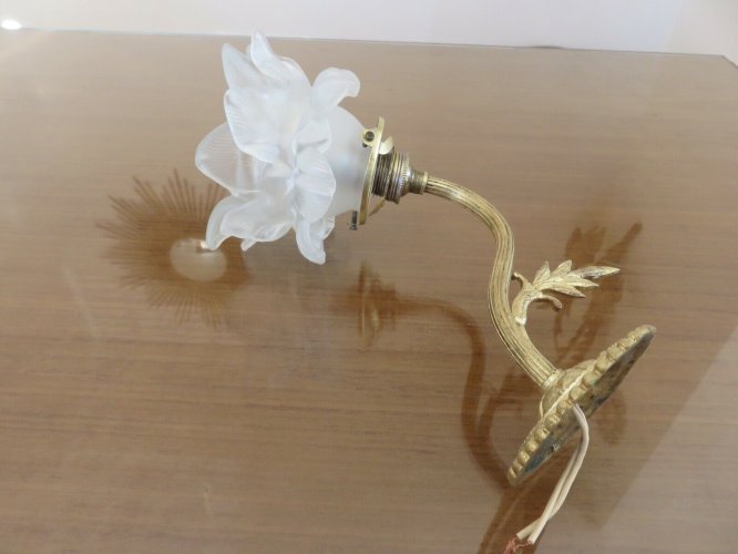 APPLIQUE ART DECO EN BRONZE ET TULIPE EN FORME DE ROSE ANNEES 30 40