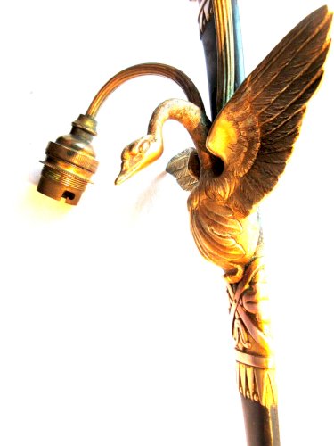 Applique bronze, Empire Charles X, Cygne ailes écartées entre 2 bras de lumière