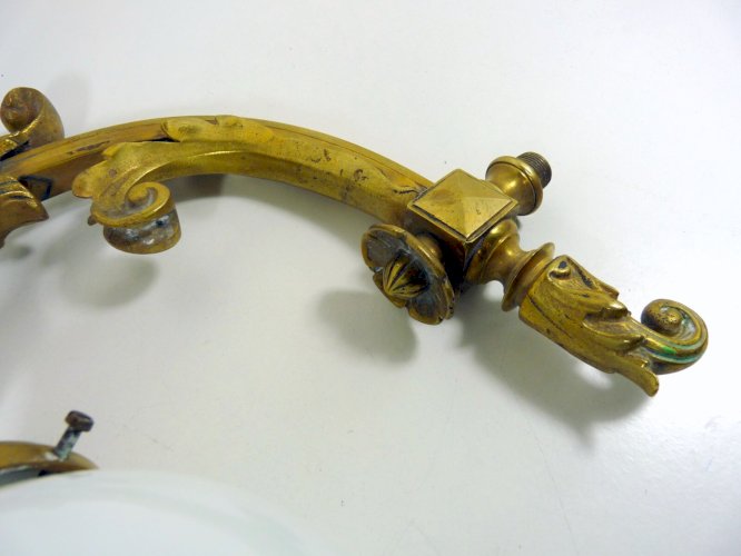 Applique Bronze Massif Sculpté Epoque Empire Décor Dragon, Abat-jour Verre Blanc
