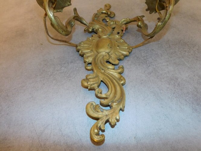 APPLIQUE EN BRONZE DE STYLE LOUIS XV
