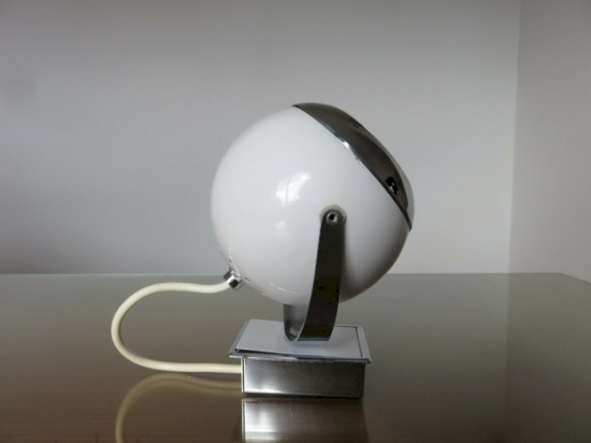APPLIQUE EYE BALL  MADE IN ITALY  ORIENTABLE, METAL CHROME ET BLANCHE 1970