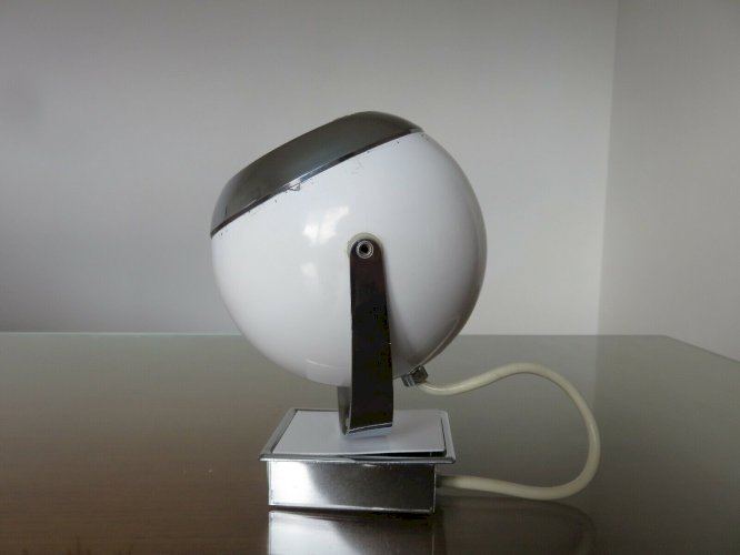 APPLIQUE EYE BALL  MADE IN ITALY  ORIENTABLE, METAL CHROME ET BLANCHE 1970