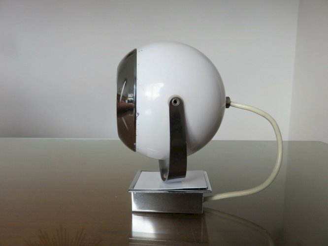 APPLIQUE EYE BALL  MADE IN ITALY  ORIENTABLE, METAL CHROME ET BLANCHE 1970