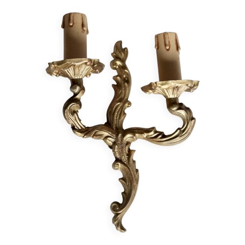 Applique murale vintage en métal doré à deux bras de style classique