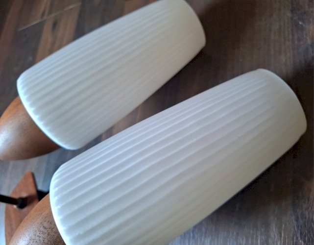 Applique murale vintage, luminaire ancien verre et bois