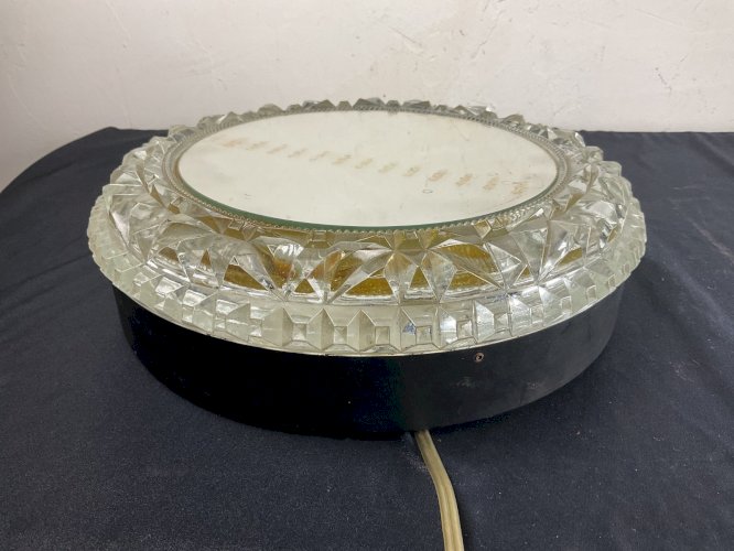 Applique ou plafonnier, applique miroir illuminé de austrolux .