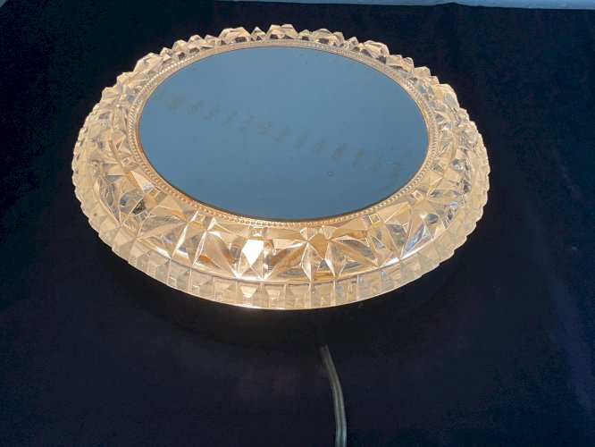 Applique ou plafonnier, applique miroir illuminé de austrolux .