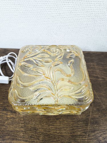 Applique vintage en verre ambré, décor fleurs