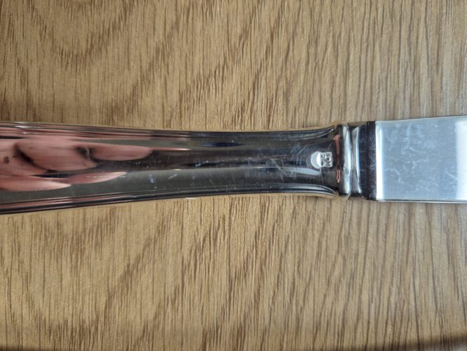 Argenterie Roux Marquiant avec Coffret Gur Degrene 69 pièces