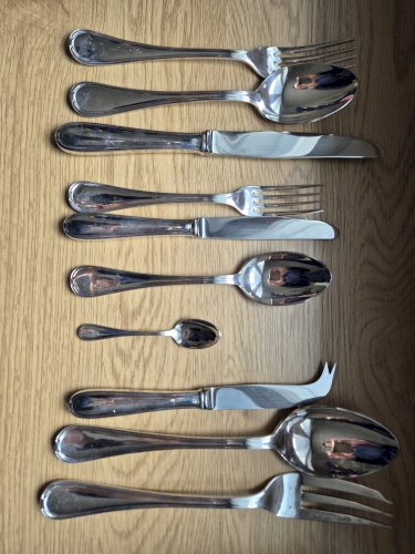 Argenterie Roux Marquiant avec Coffret Gur Degrene 69 pièces