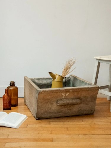 Ariel, le grand porte-plante en zinc et bois N°476