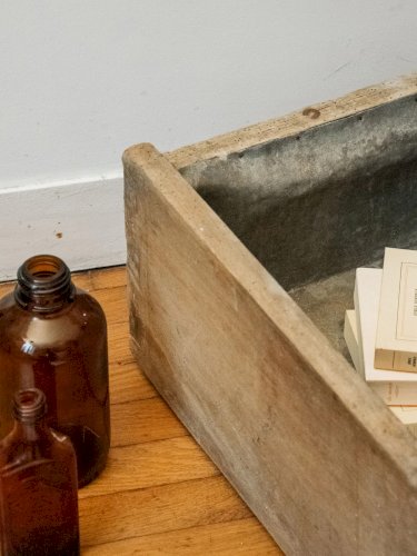 Ariel, le grand porte-plante en zinc et bois N°476