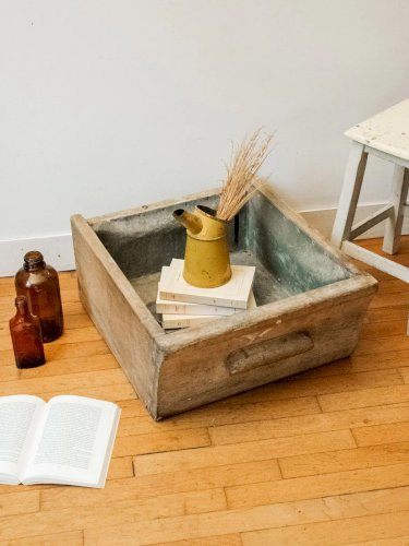 Ariel, le grand porte-plante en zinc et bois N°476