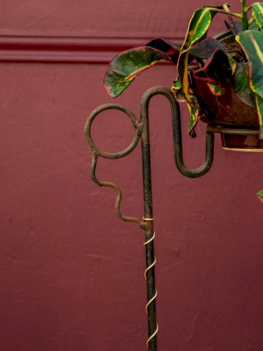 Ariel, le porte plante en fer N°426