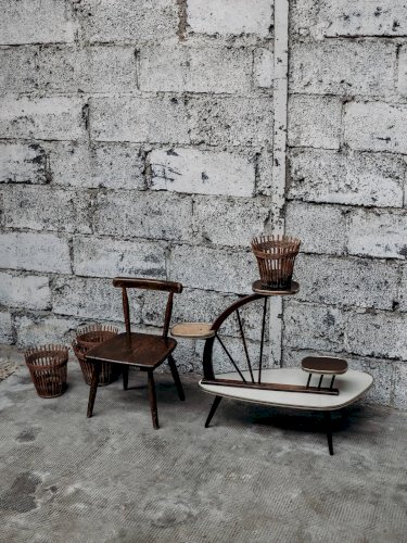 Ariel, le porte plante en formica N°427