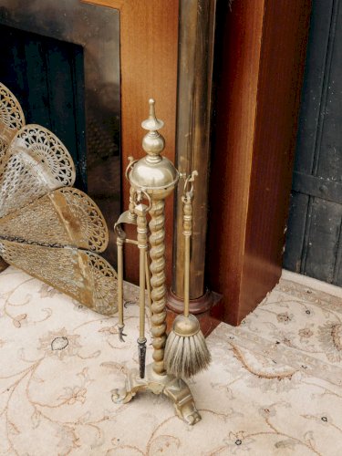 Ariel, le serviteur de cheminée en laiton N°471