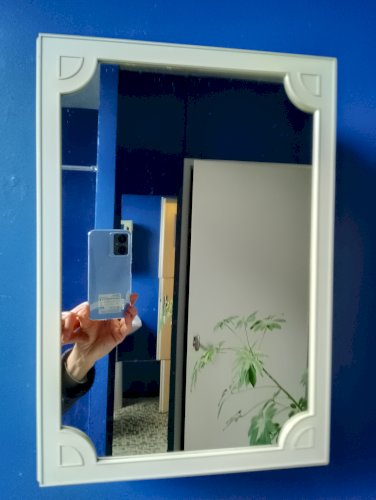 armoire à pharmacie vintage