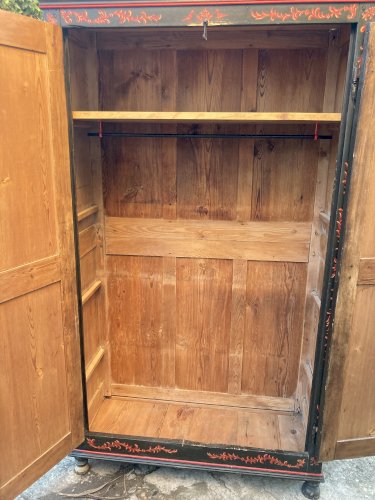 Armoire ancienne peinte dlg armoires d'Uzès XVIIIe