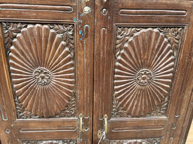 armoire de Bikaner- Rajasthan ciselée en teck birman