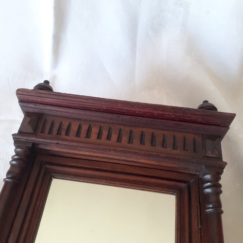 Armoire de poupée ancienne, miroir, à colonnes détachées