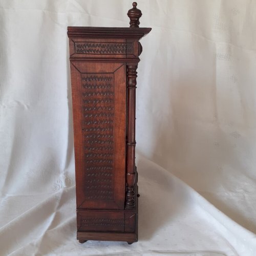 Armoire de poupée ancienne, miroir, à colonnes détachées