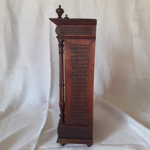 Armoire de poupée ancienne, miroir, à colonnes détachées