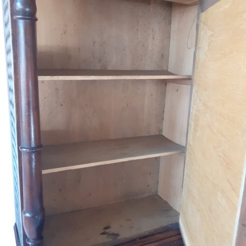 Armoire de poupée ancienne, miroir, à colonnes détachées