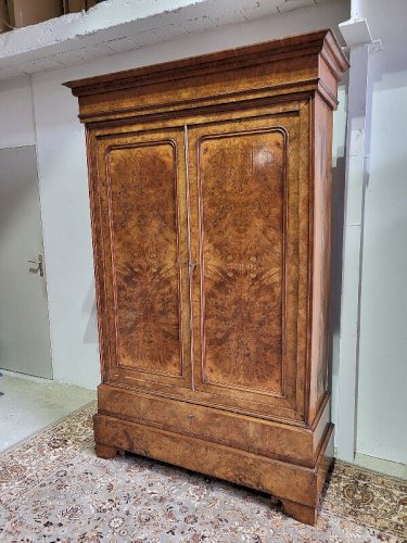 ARMOIRE EN RONCE DE NOYER 2 PORTES 2 TIROIRS
