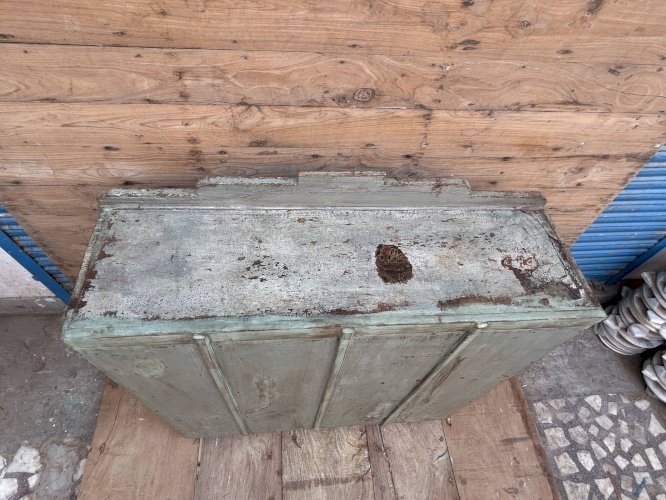 Armoire en teck birman avec patine dorigine