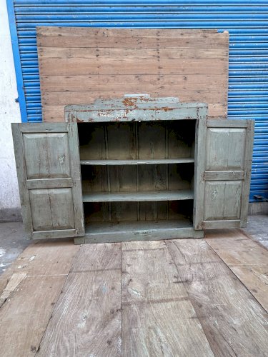 Armoire en teck birman avec patine dorigine