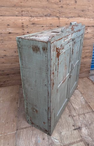 Armoire en teck birman avec patine dorigine