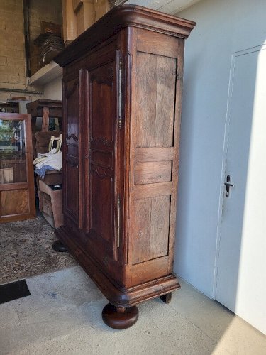 ARMOIRE LOUIS XIV EN CHENE DU XVIII ème SIECLE