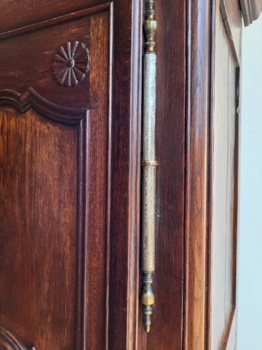 ARMOIRE LOUIS XIV EN CHENE DU XVIII ème SIECLE
