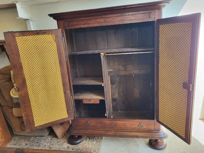 ARMOIRE LOUIS XIV EN CHENE DU XVIII ème SIECLE