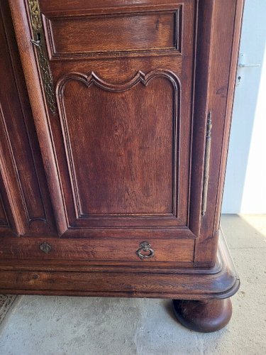 ARMOIRE LOUIS XIV EN CHENE DU XVIII ème SIECLE