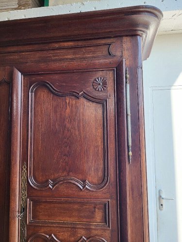 ARMOIRE LOUIS XIV EN CHENE DU XVIII ème SIECLE