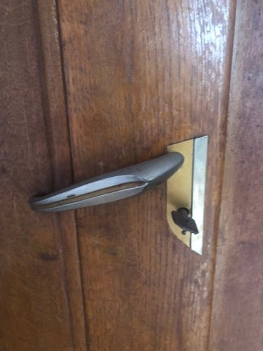 armoire vintage de style art déco