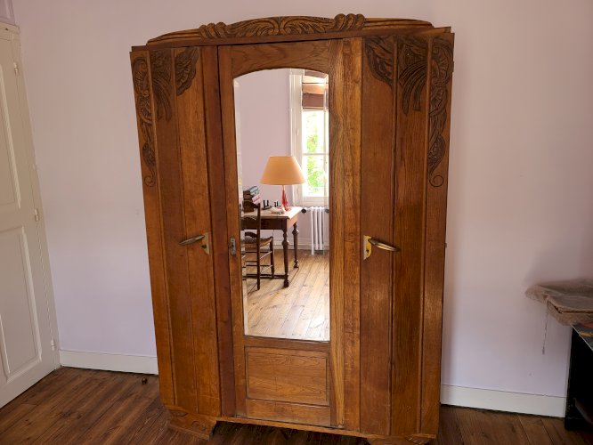 armoire vintage de style art déco