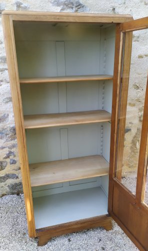 Armoire vitrée