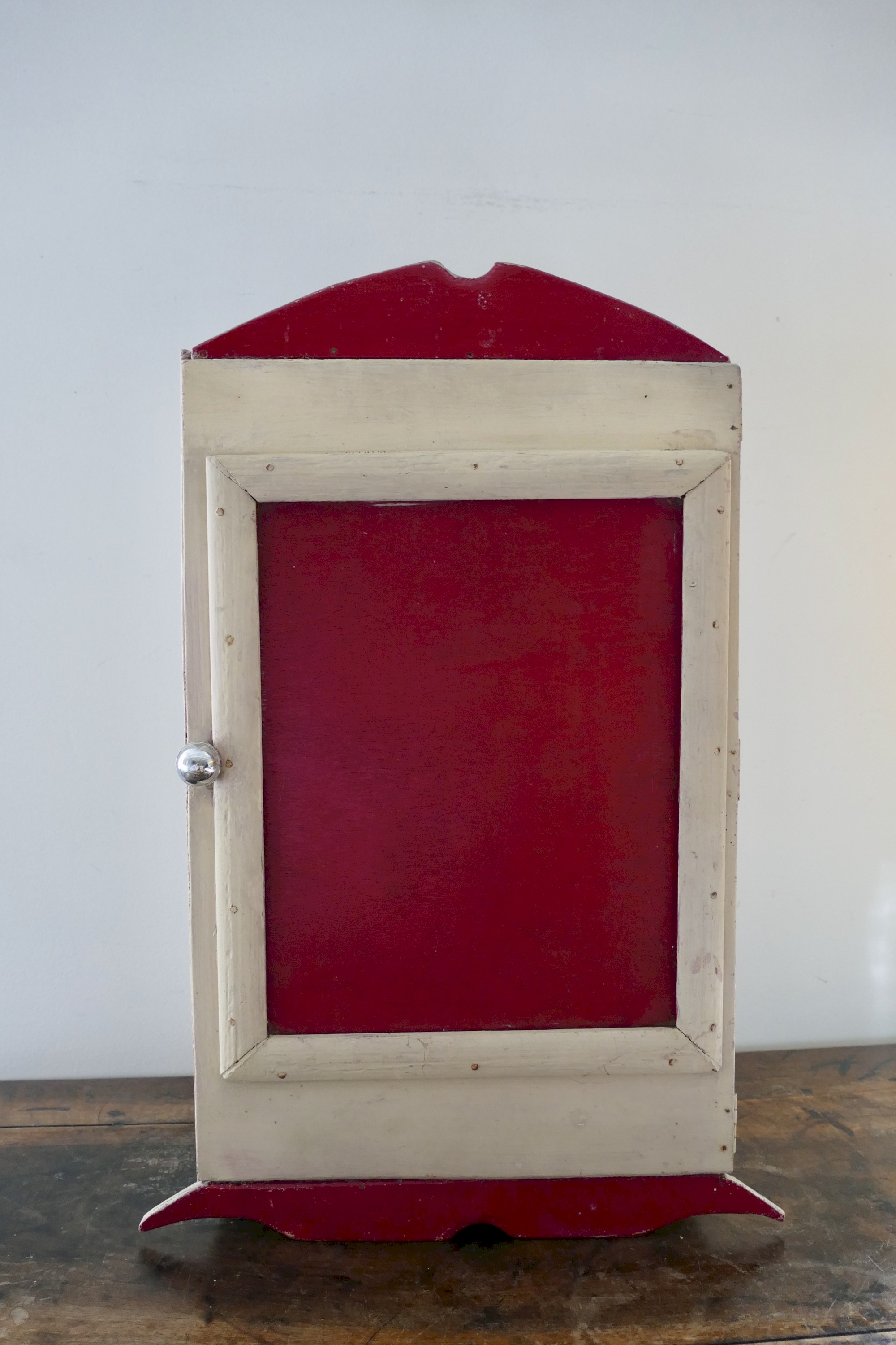 Armoire Vintage Beige/Rouge Bois