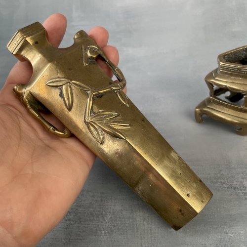 Art d'Asie ancien petit vase en bronze à décor de bambou socle amovible ~18cm